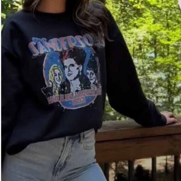 Girl Tribe Co | Hocus Pocus Sanderson Sisters Black Halloween Sweatshirt SMALL - Picture 2 of 6